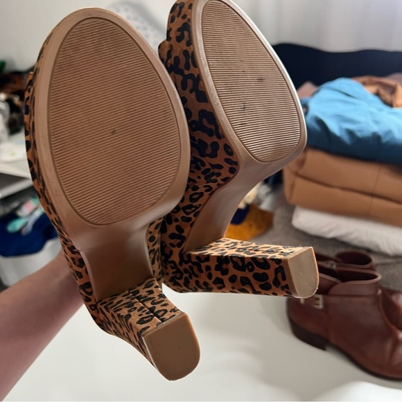 Shoe Dazzle Kimara Bootie Leopard Print Open Toe Platform Heeled Ankle Boots 10 - Picture 7 of 10